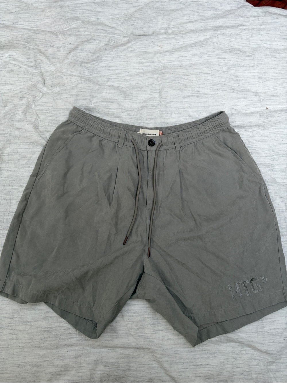 Honor The Gift Gray Pleated Shorts size L